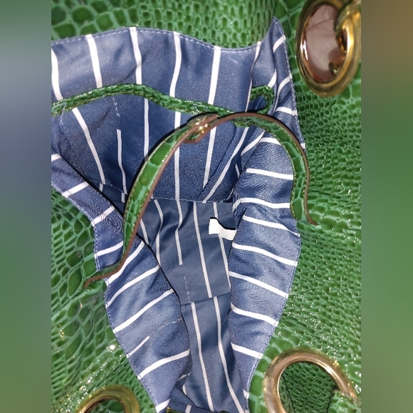 NWOT Steve Madden Leather Green Croc! - Picture 4 of 7